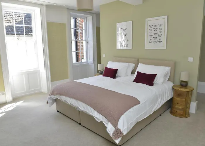Old Green Chambers Spacious Town Centre Apartment With Free Parking!