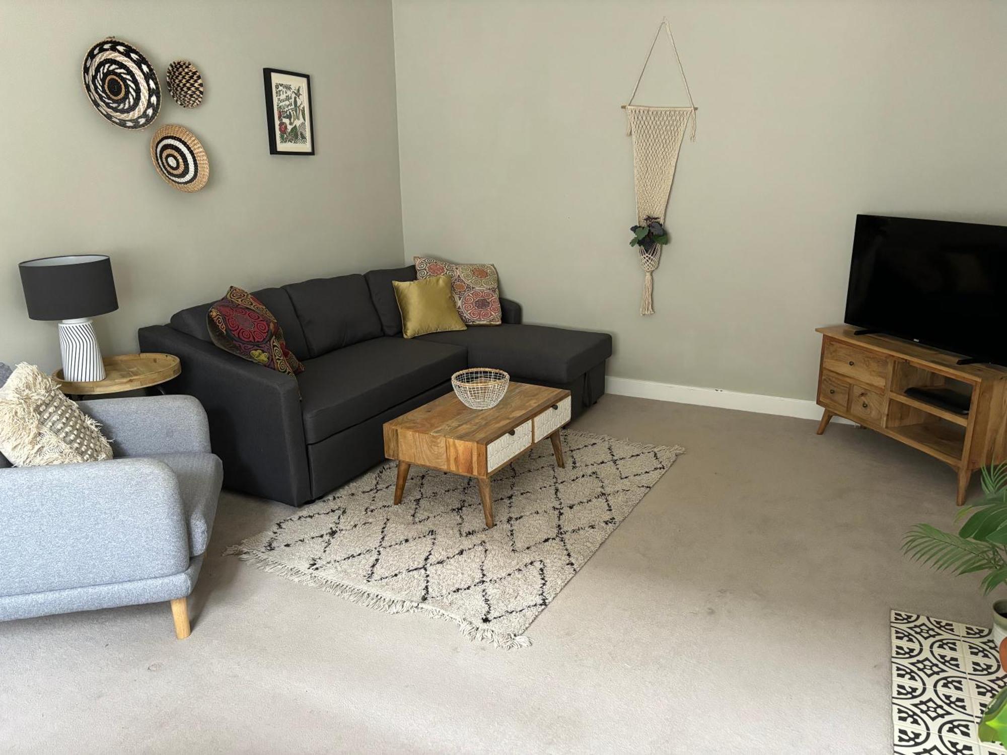 Old Chambers Spacious Town Centre With Free Parking! Apartment *